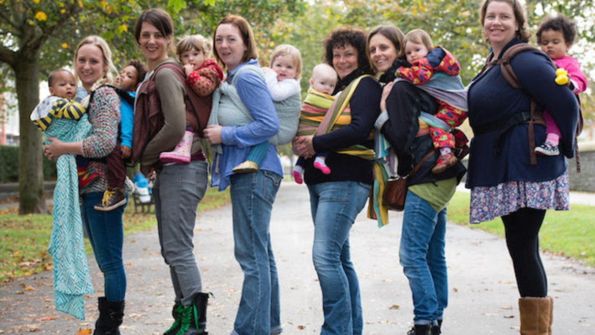 Babywearing: stretti al vostro bambino